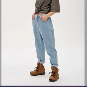 Lucy & Yak Dana Jeans: Light Wash Blue (Size 32R)